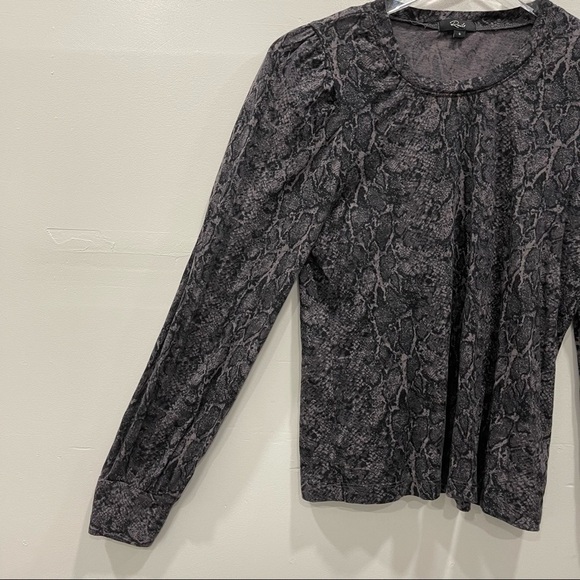 Rails Emilia Jersey Knit Long Sleeve Crewneck Charcoal Snakeskin Small - Picture 9 of 11